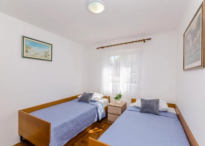 House Kelava Nyaraló Basina