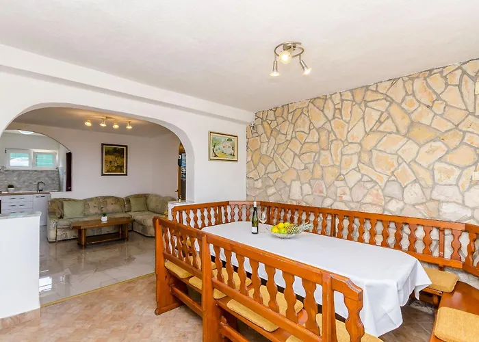 House Kelava Nyaraló Basina