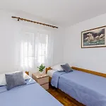 House Kelava 펜션